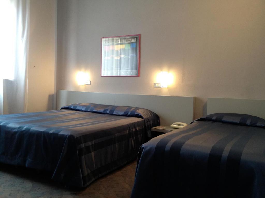 Hotel Milano Pistoia Cameră foto