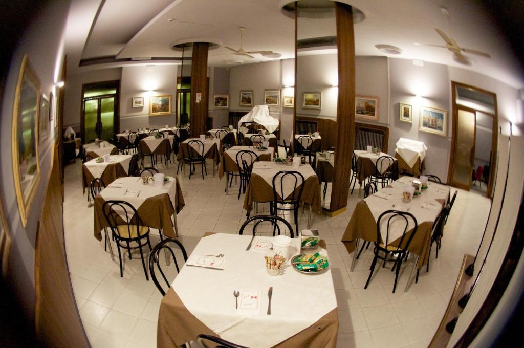 Hotel Milano Pistoia Exterior foto
